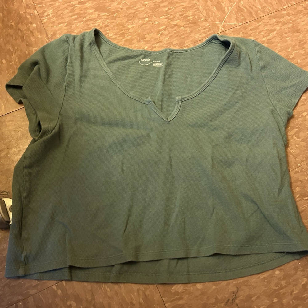 Aerie Green Crop Top with Versatile Style